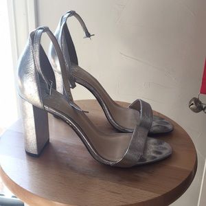 Vince Camuto Mariana Sandal 7.5, Radiant Silver
